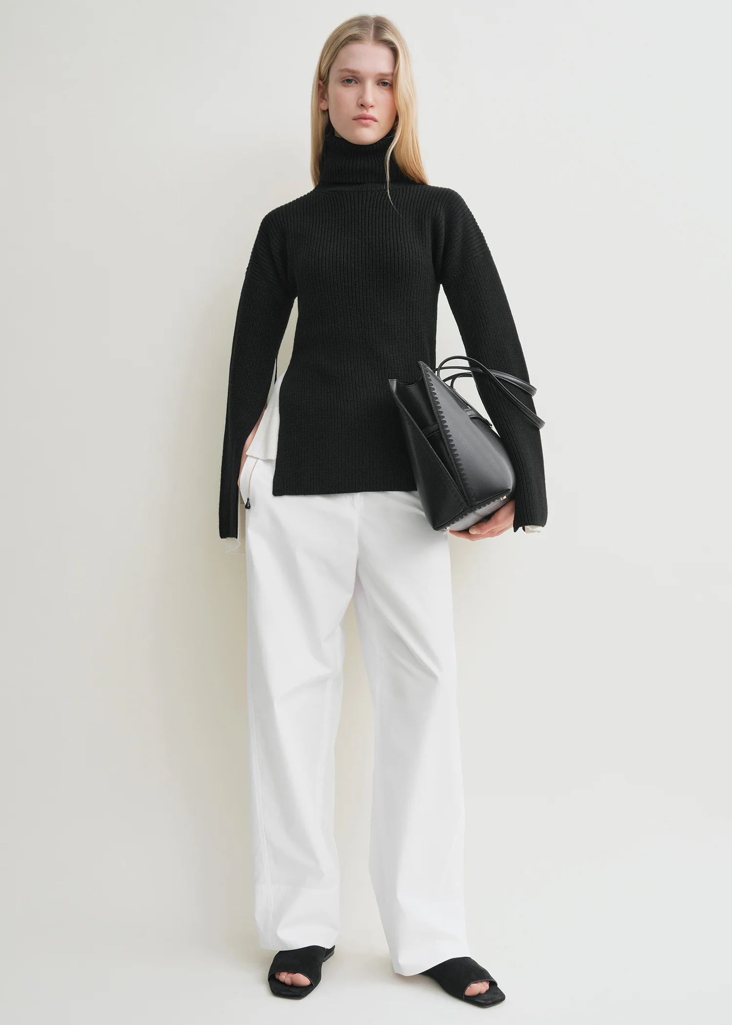 Slit sleeve knit black