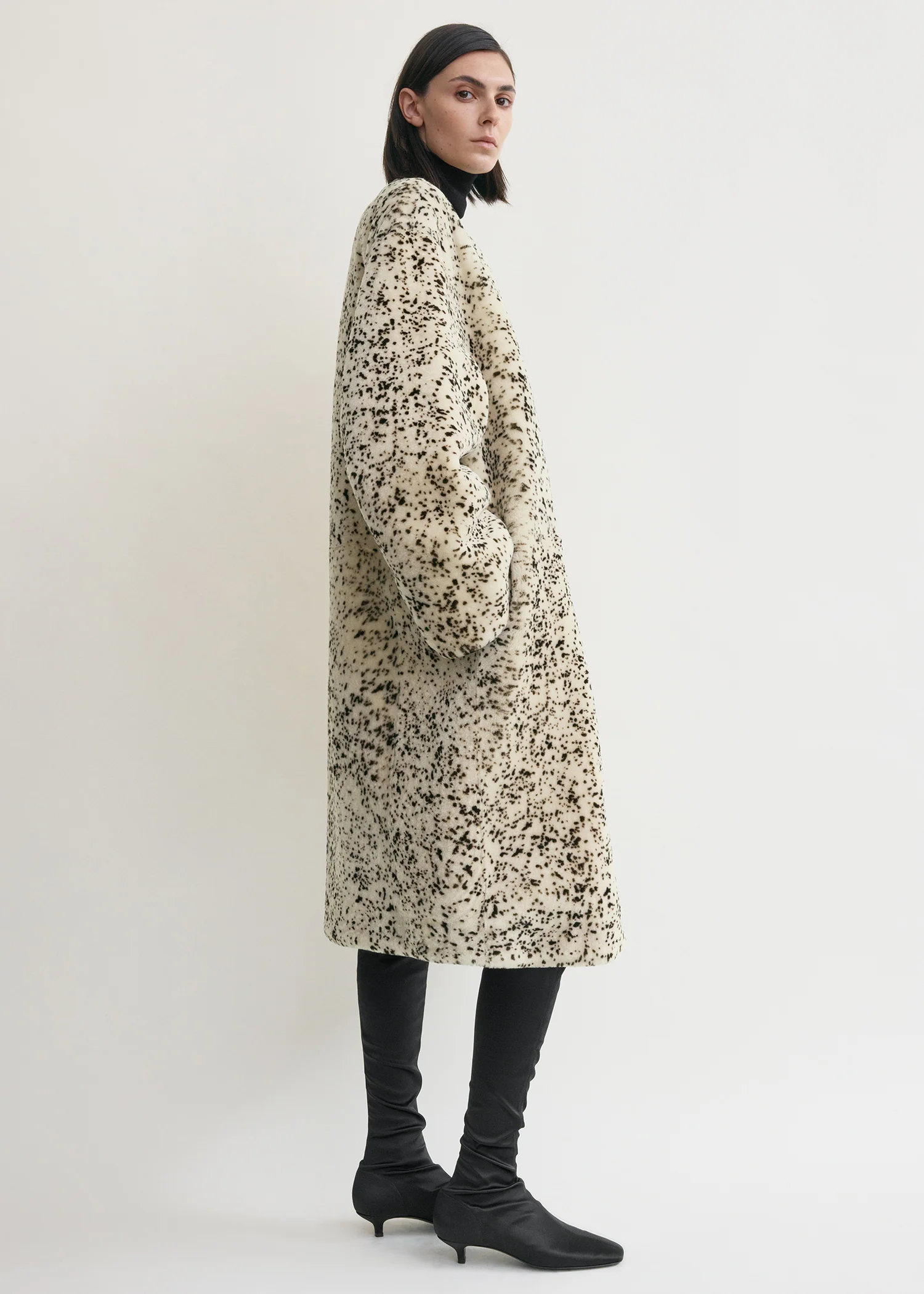 Stracciatella shearling coat black/white - Image 2