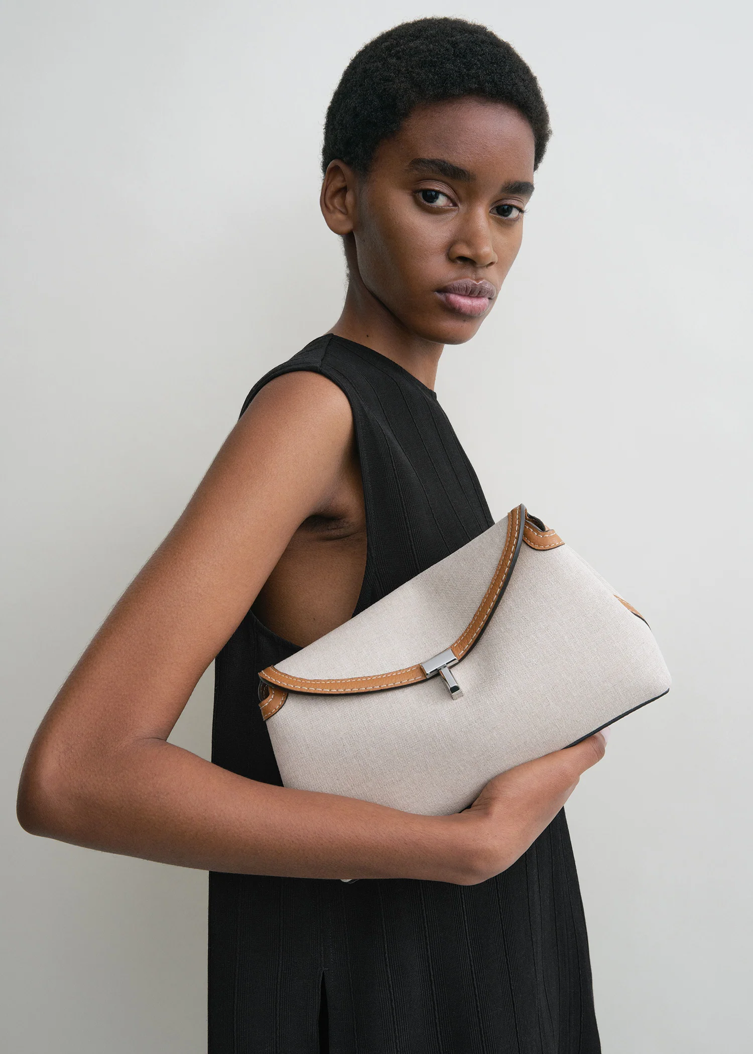 T-lock canvas clutch ecru/tan - Image 2