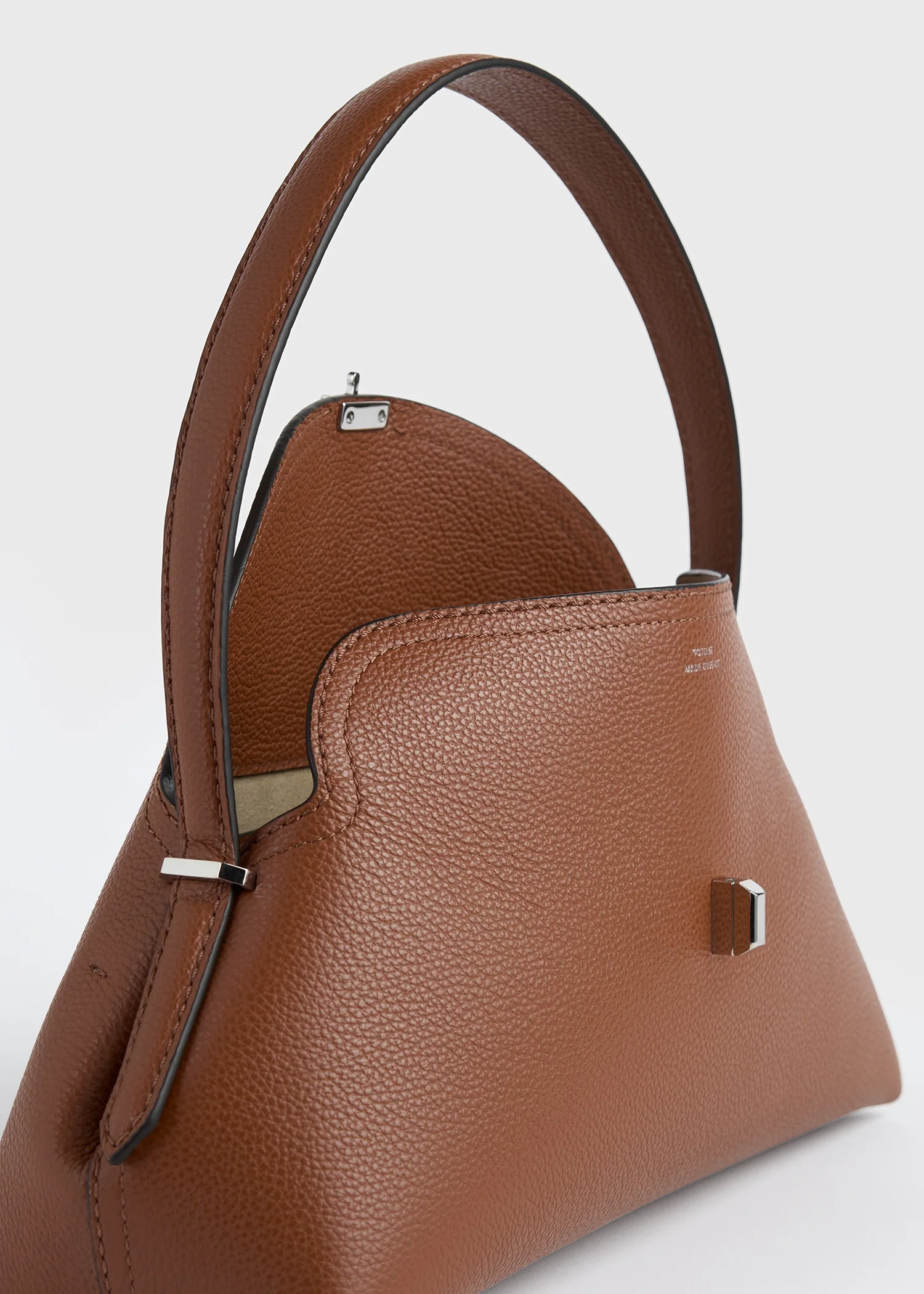 T-lock grained-leather shoulder sienna - Image 8