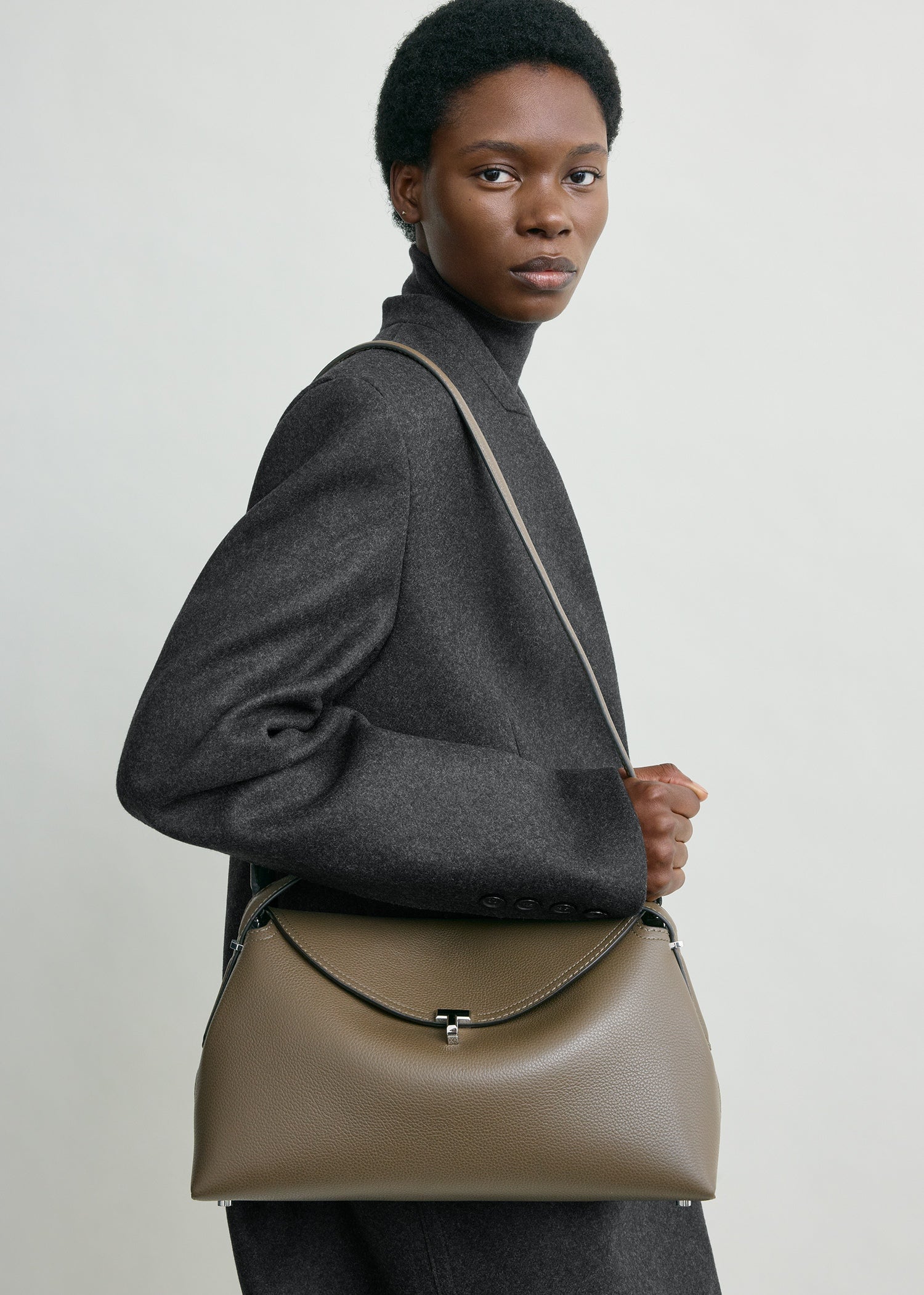 T-lock grained-leather top handle dark taupe - Image 2