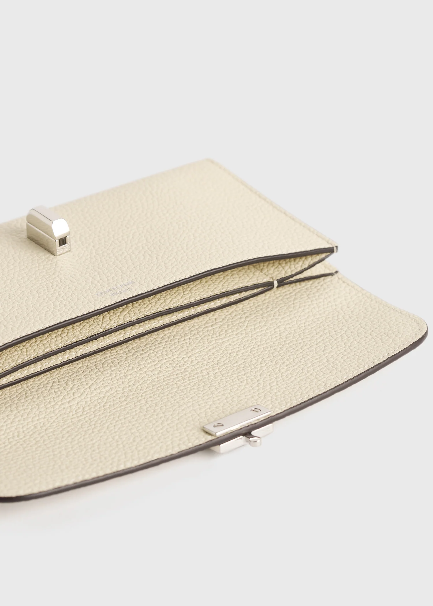 T-lock grained-leather wallet milk - Image 5