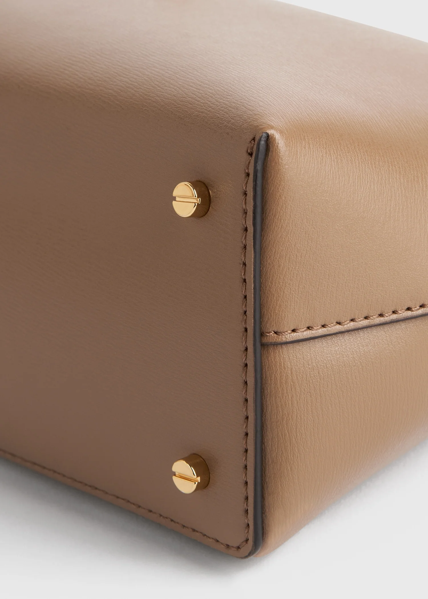 T-lock leather clutch camel - Image 6