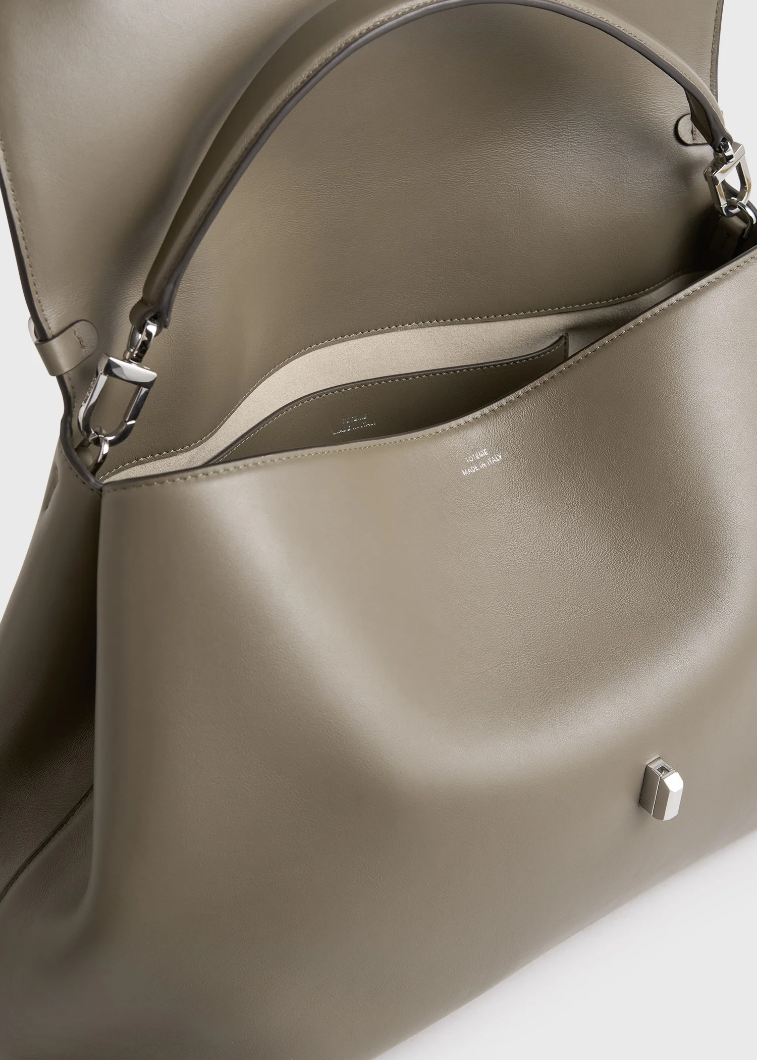T-lock leather satchel taupe - Image 7