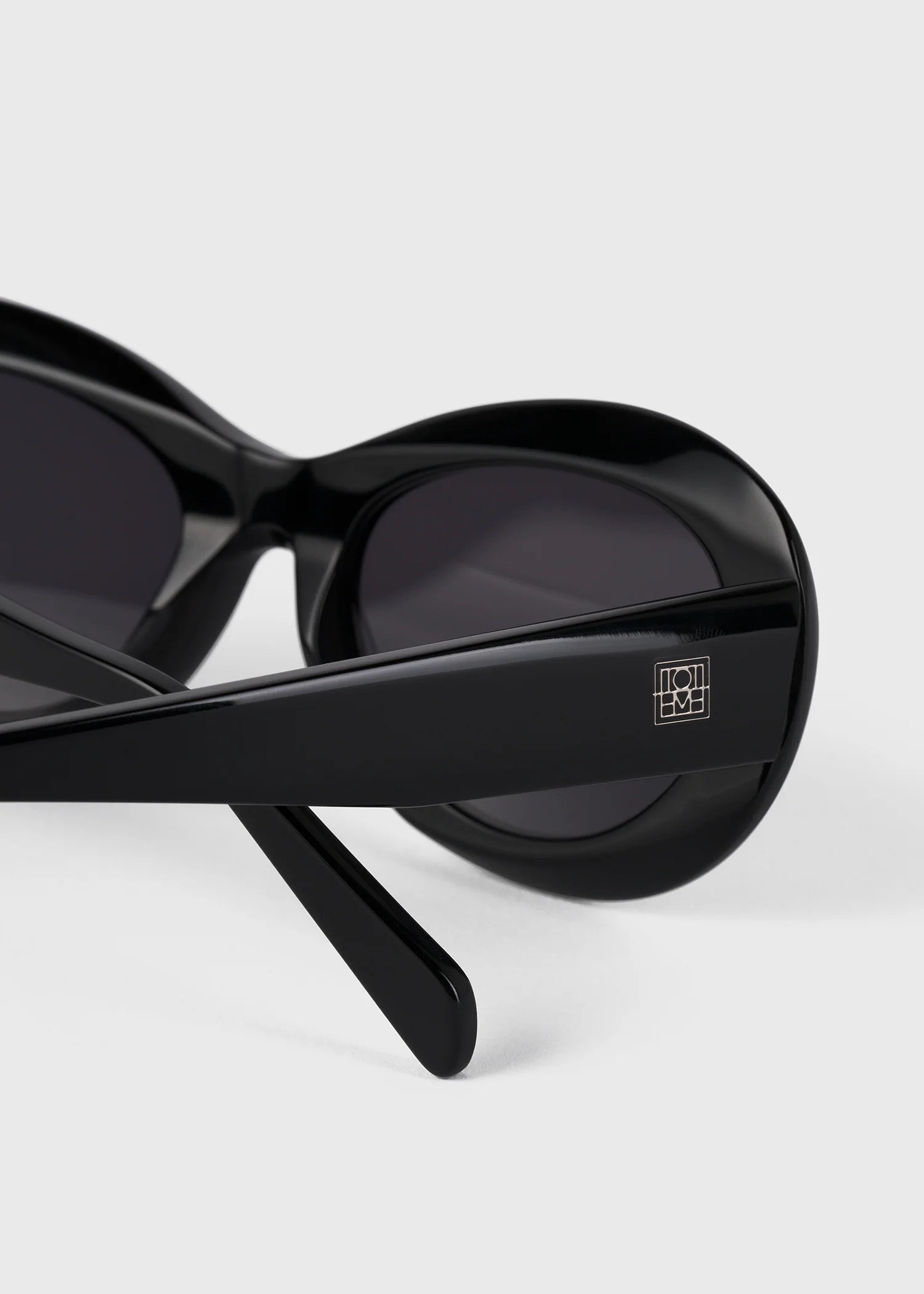 Oval sunglasses black - Image 6