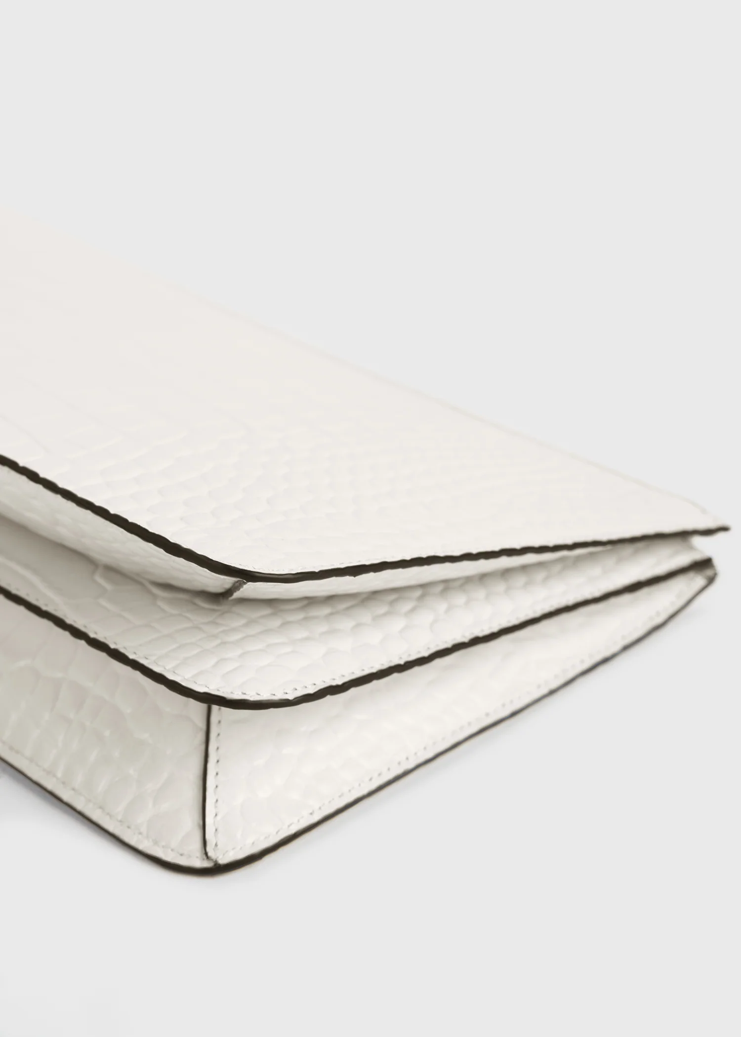 Threefold croco-embossed clutch off-white - Image 7