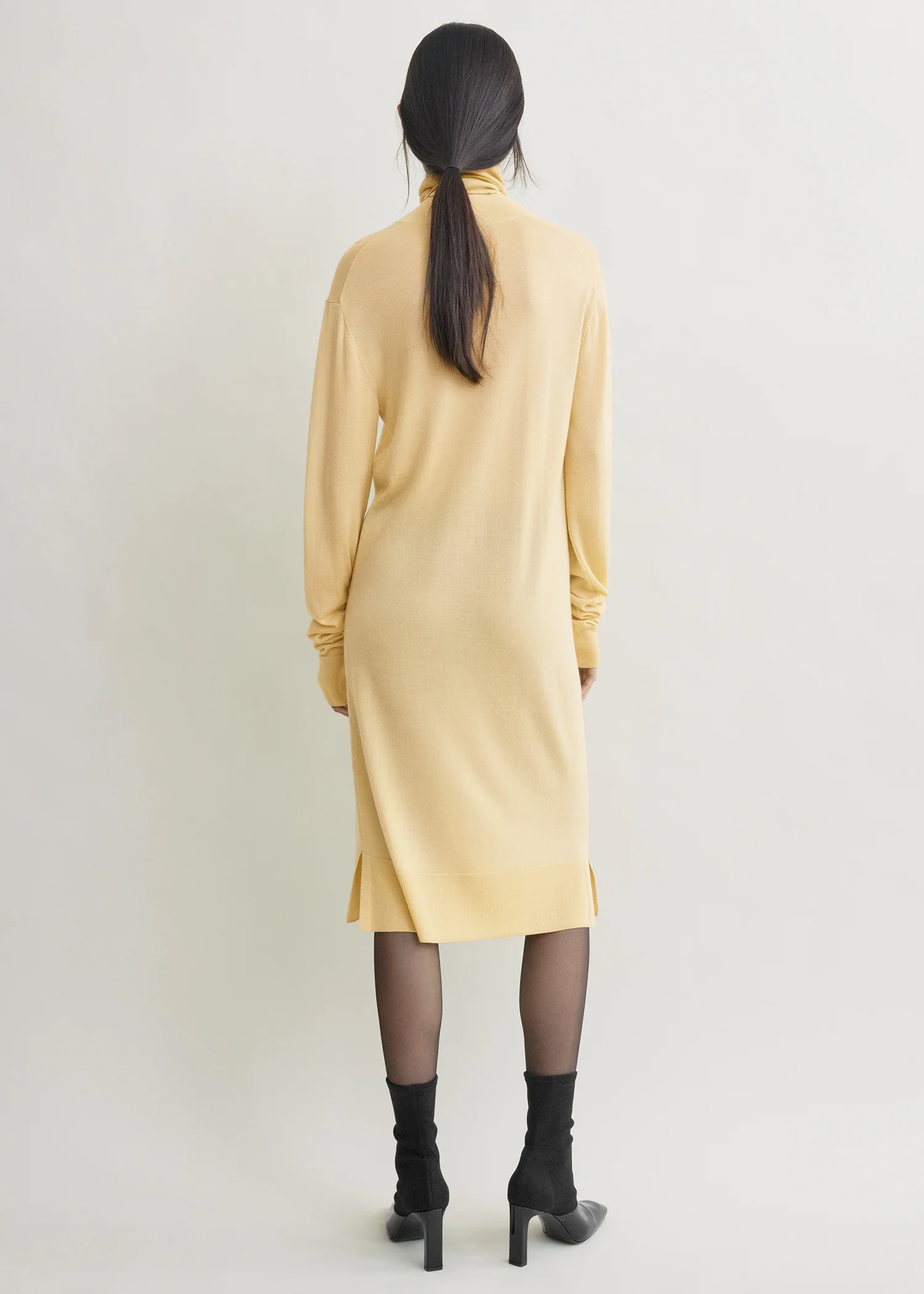 Turtleneck dress champagne petite - Image 3