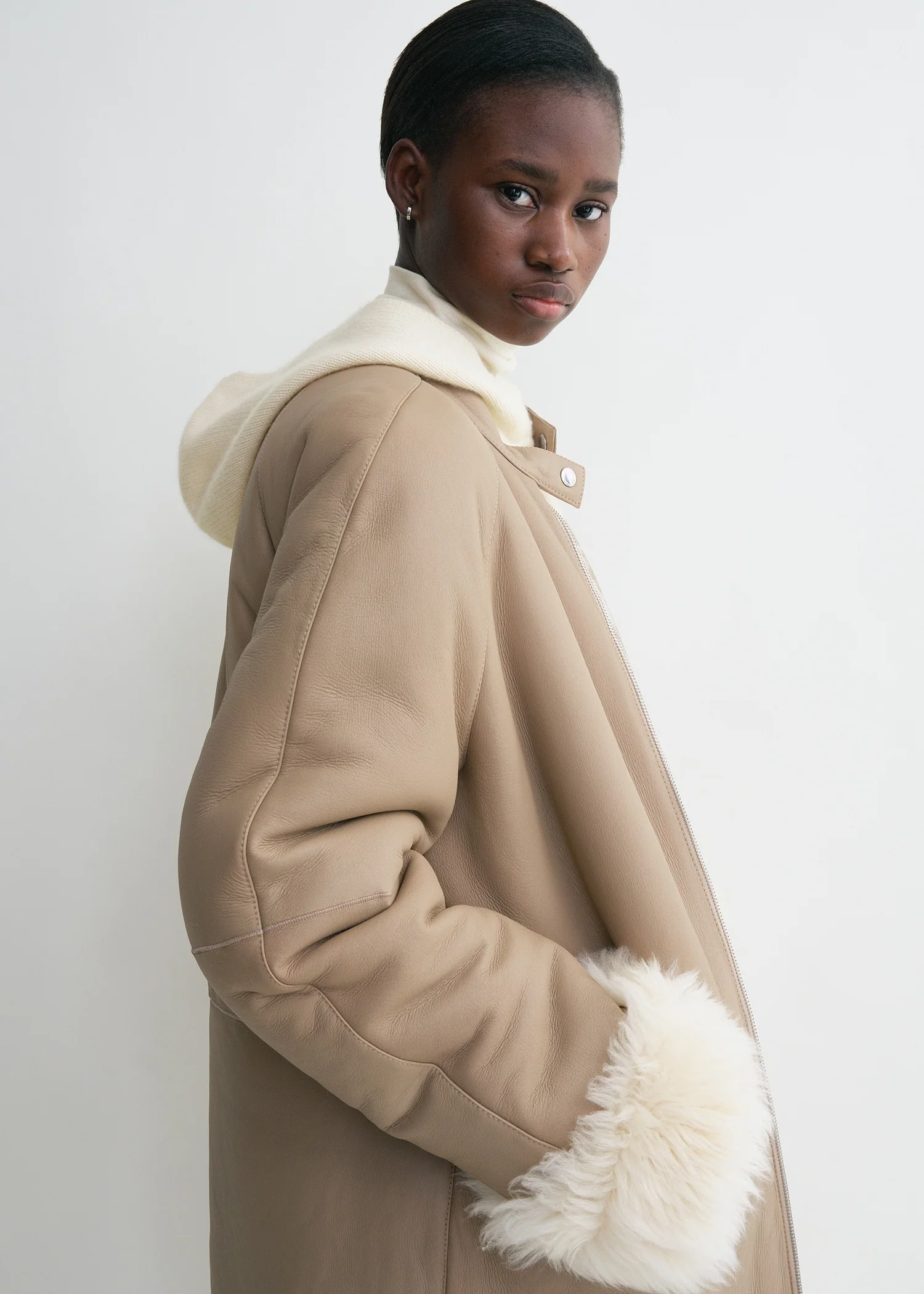 Two-way shearling coat cream/caramel - Image 5