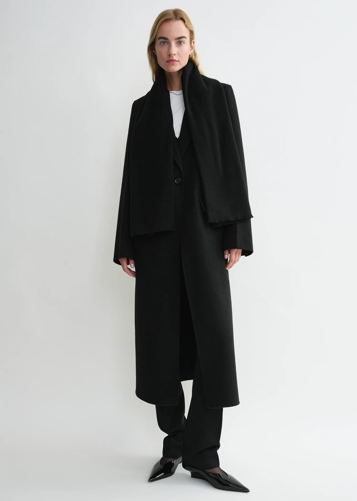 Wide classic wool scarf black - Image 2